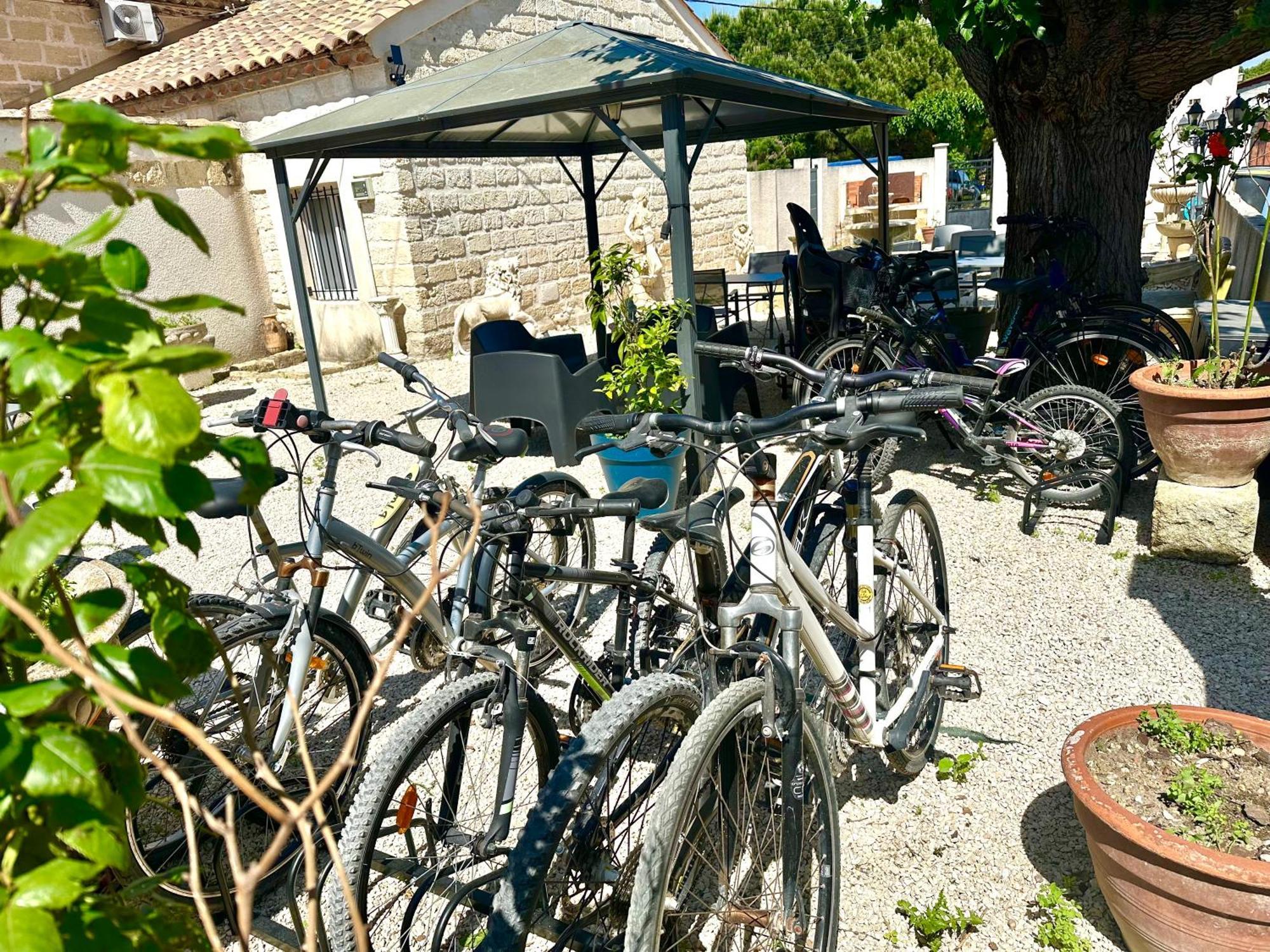 Les Appartements Du Mas - Emeraude Aigues-Mortes Exterior foto